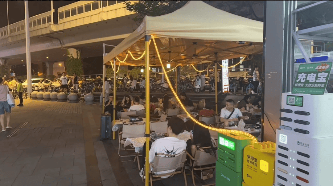 子”经济：深夜火锅背后的商机麻将胡了网址火锅行业的“夜猫(图2)