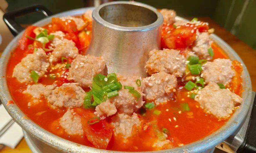 子”经济：深夜火锅背后的商机麻将胡了网址火锅行业的“夜猫(图5)