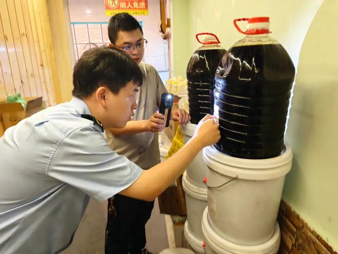 滨江市场监管所开展火锅店专项检查麻将胡了模拟器试玩【头条】南部(图1)
